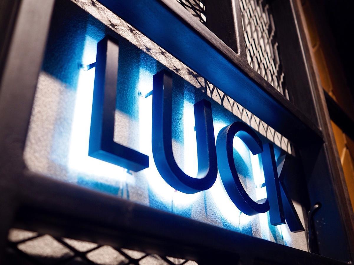 Luck Esan Loft Hotel Ubon Ratchathani Bagian luar foto
