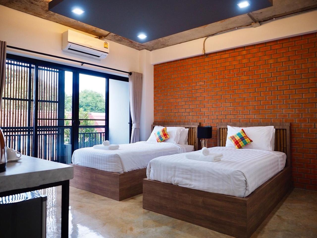 Luck Esan Loft Hotel Ubon Ratchathani Bagian luar foto