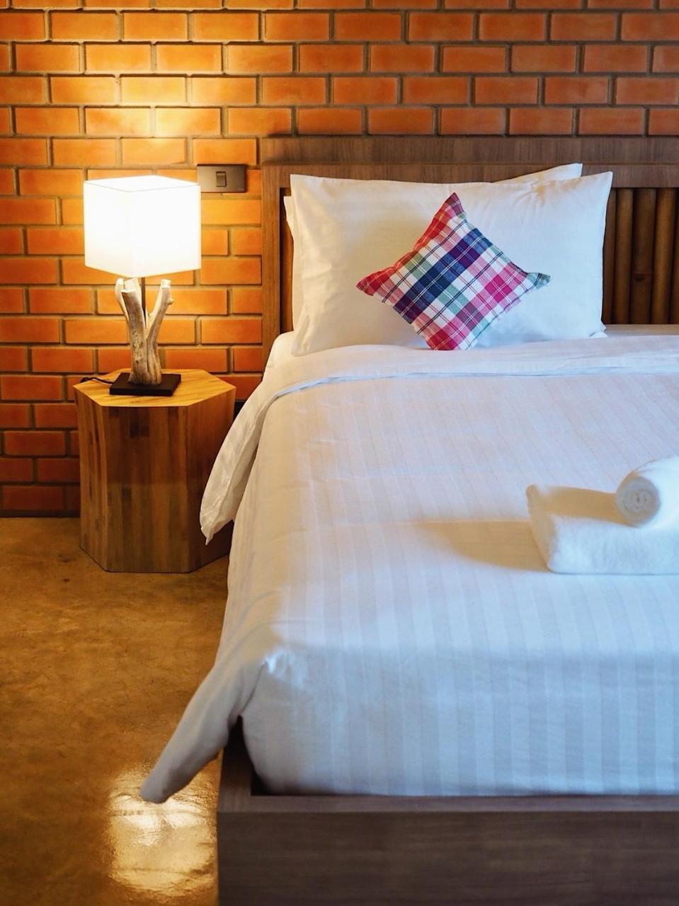 Luck Esan Loft Hotel Ubon Ratchathani Bagian luar foto