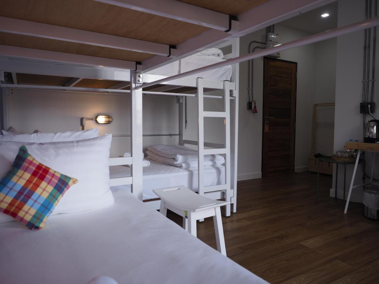 Luck Esan Loft Hotel Ubon Ratchathani Bagian luar foto