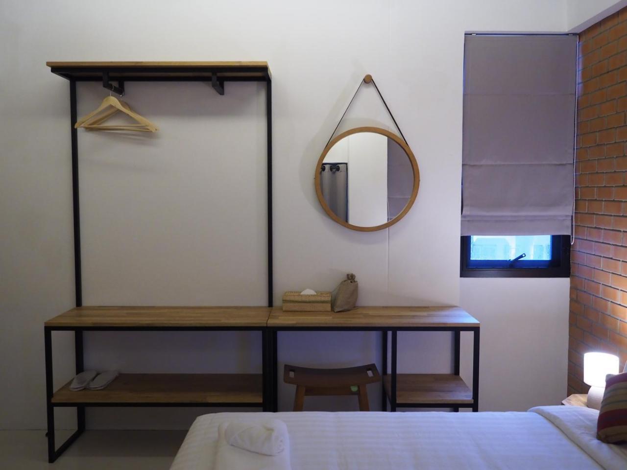 Luck Esan Loft Hotel Ubon Ratchathani Bagian luar foto