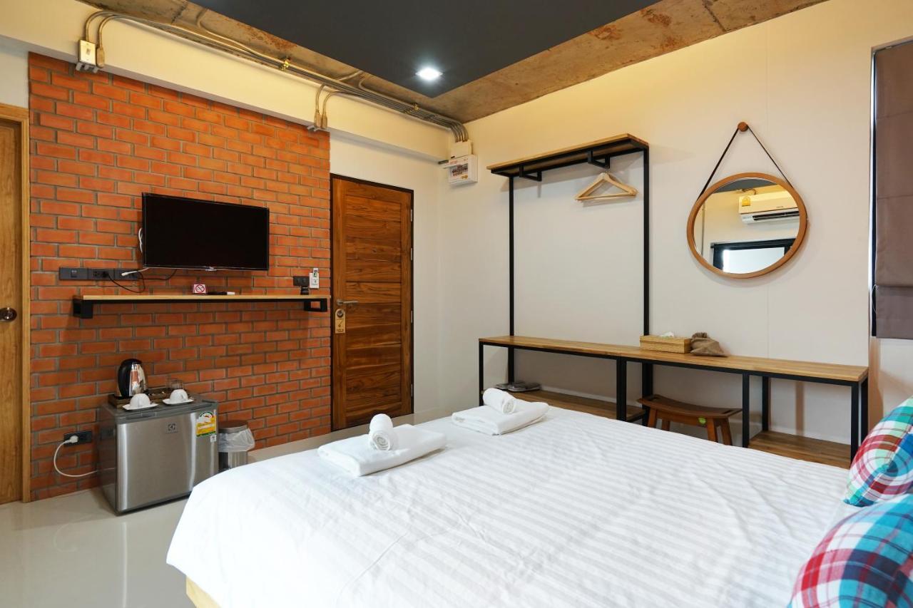 Luck Esan Loft Hotel Ubon Ratchathani Bagian luar foto