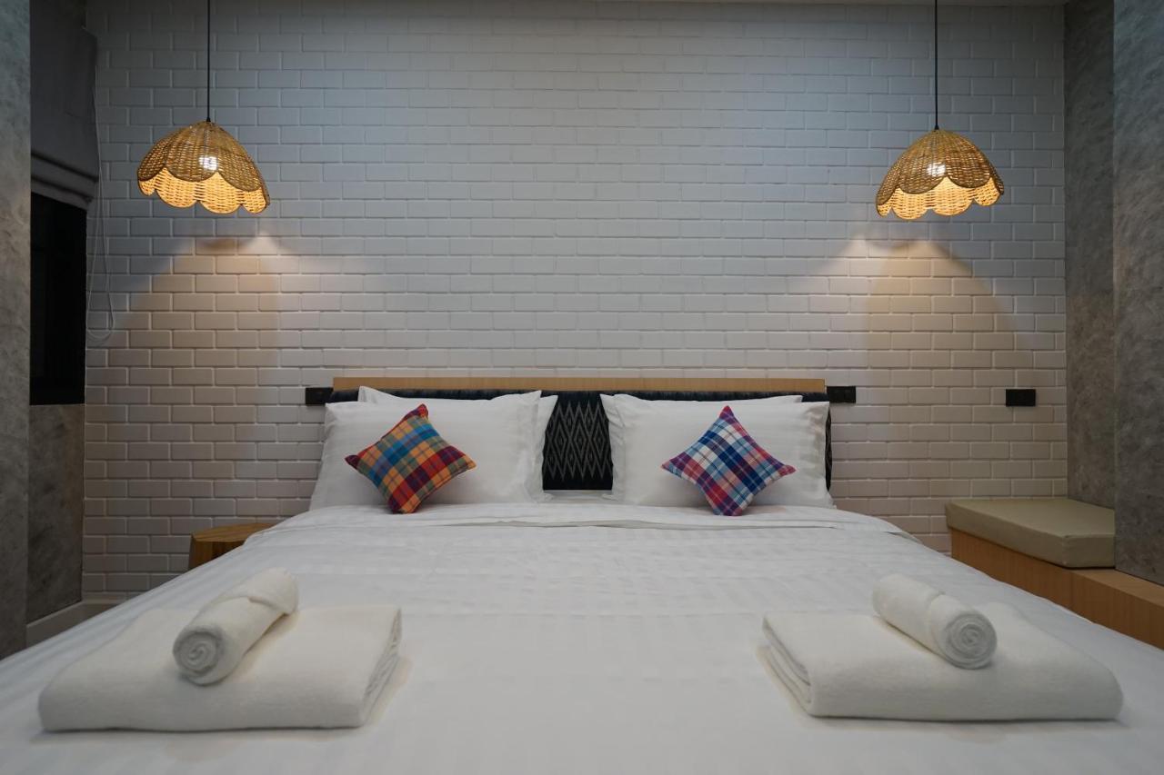 Luck Esan Loft Hotel Ubon Ratchathani Bagian luar foto