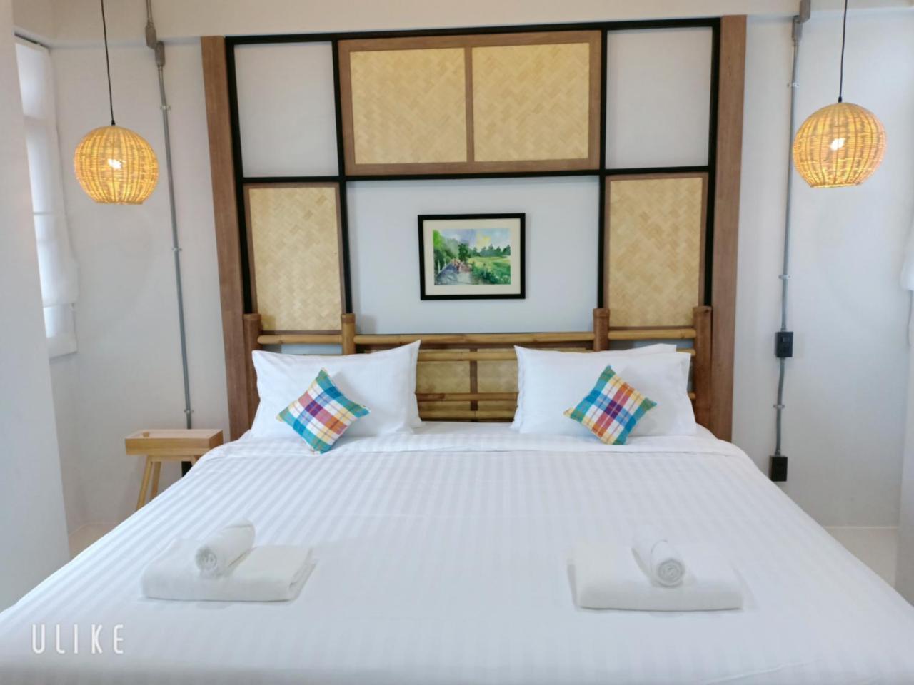 Luck Esan Loft Hotel Ubon Ratchathani Bagian luar foto